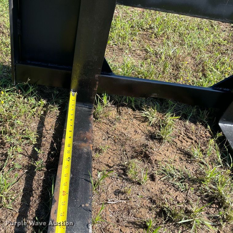 image for item DM0249 48" L skid steer forks