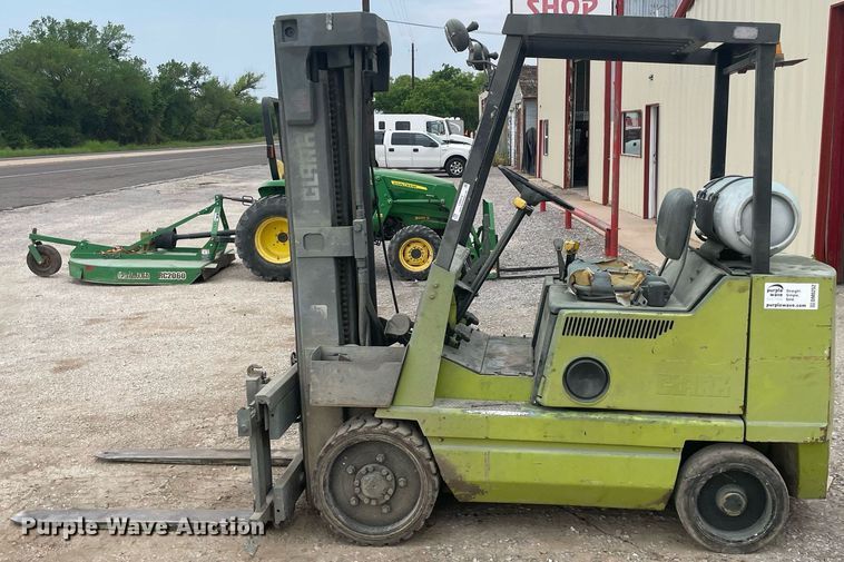 image for item DM0252 Clark GCS25MB  forklift