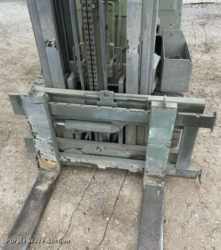 image for item DM0252 Clark GCS25MB  forklift