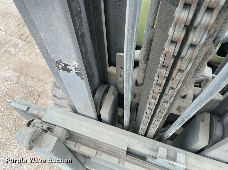 image for item DM0252 Clark GCS25MB  forklift