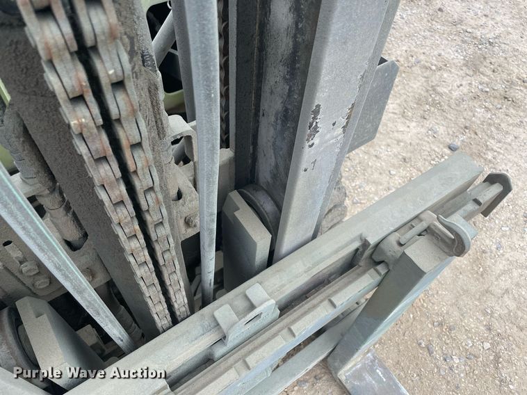 image for item DM0252 Clark GCS25MB  forklift