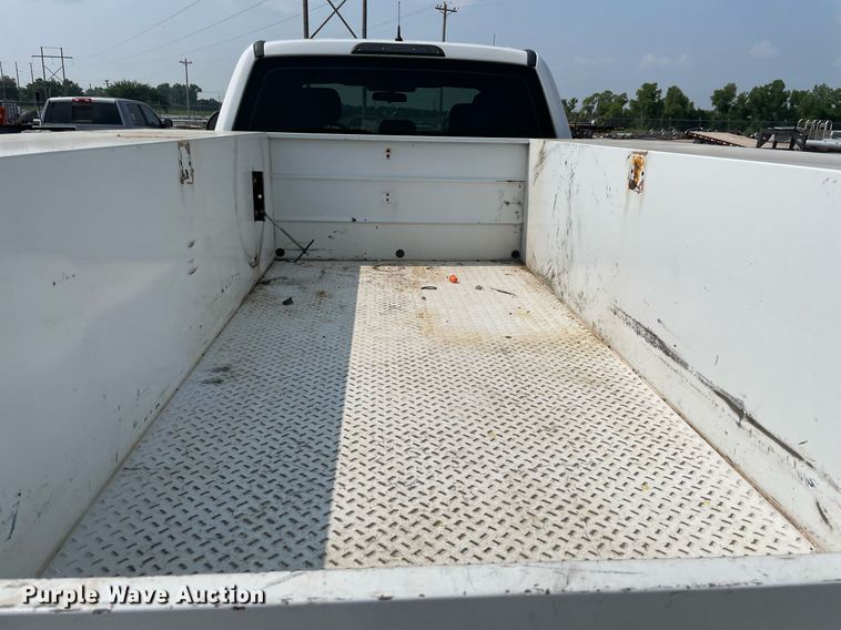 image for item DM0254 2019 Ford F350 Super Duty  SuperCab utility bed pickup truck