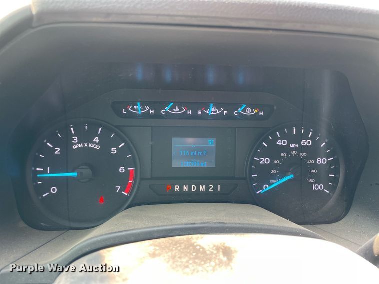 image for item DM0254 2019 Ford F350 Super Duty  SuperCab utility bed pickup truck