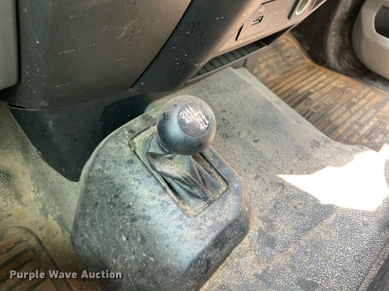 image for item DM0254 2019 Ford F350 Super Duty  SuperCab utility bed pickup truck