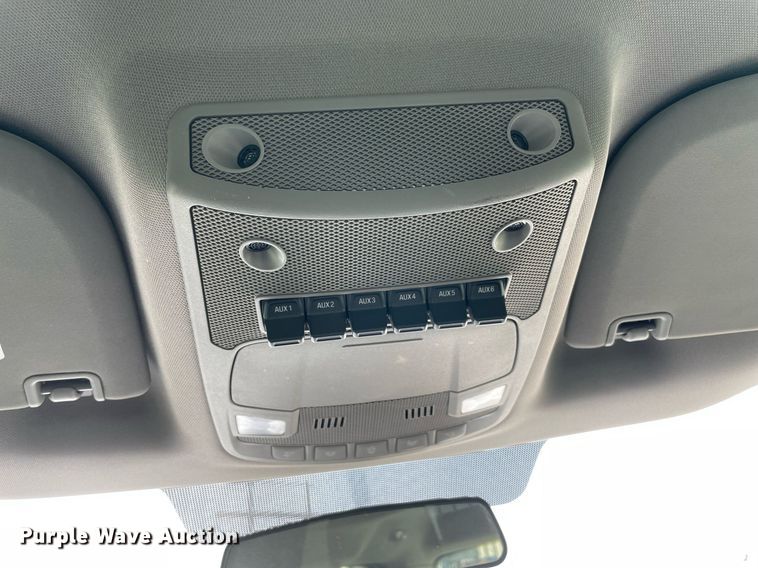 image for item DM0254 2019 Ford F350 Super Duty  SuperCab utility bed pickup truck