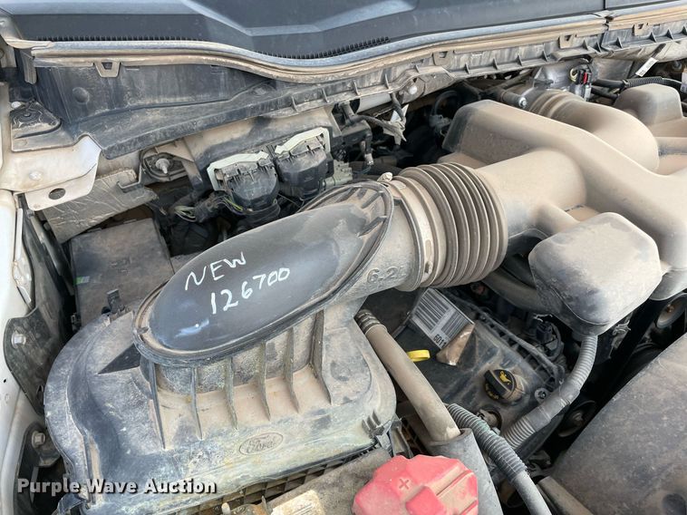 image for item DM0254 2019 Ford F350 Super Duty  SuperCab utility bed pickup truck