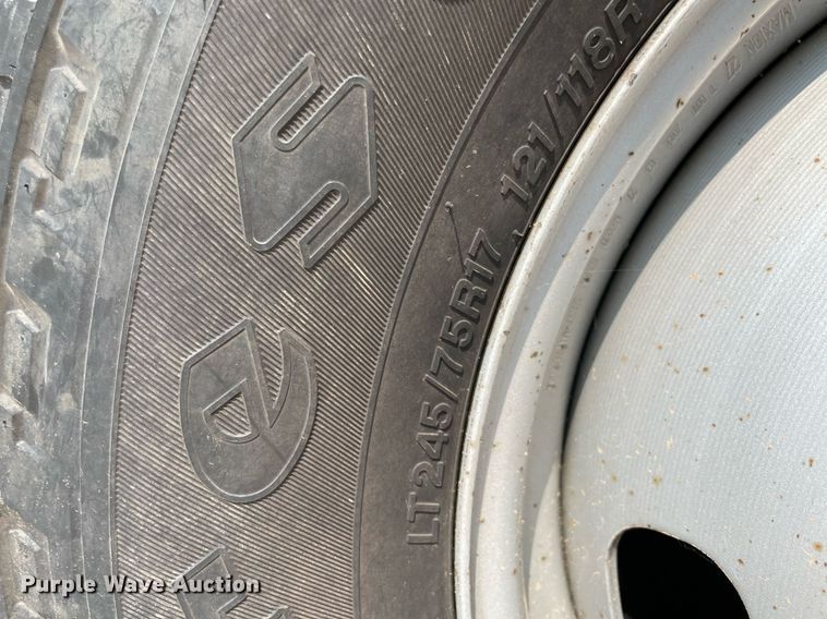 image for item DM0254 2019 Ford F350 Super Duty  SuperCab utility bed pickup truck