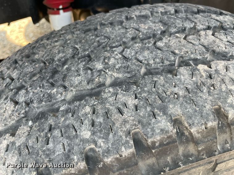 image for item DM0254 2019 Ford F350 Super Duty  SuperCab utility bed pickup truck