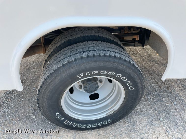 image for item DM0254 2019 Ford F350 Super Duty  SuperCab utility bed pickup truck