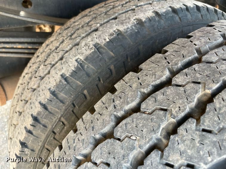 image for item DM0254 2019 Ford F350 Super Duty  SuperCab utility bed pickup truck