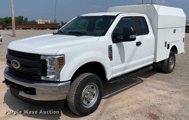 image for item DM0255 2018 Ford F250 Super Duty  SuperCab utility bed pickup truck