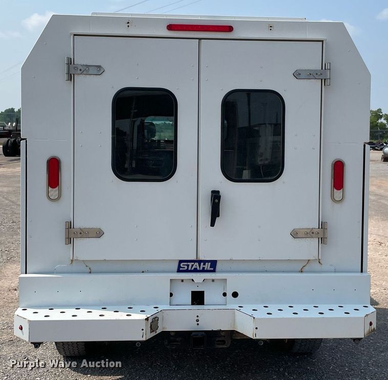 image for item DM0255 2018 Ford F250 Super Duty  SuperCab utility bed pickup truck