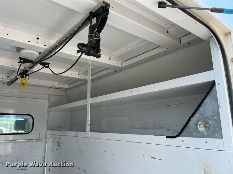 image for item DM0255 2018 Ford F250 Super Duty  SuperCab utility bed pickup truck