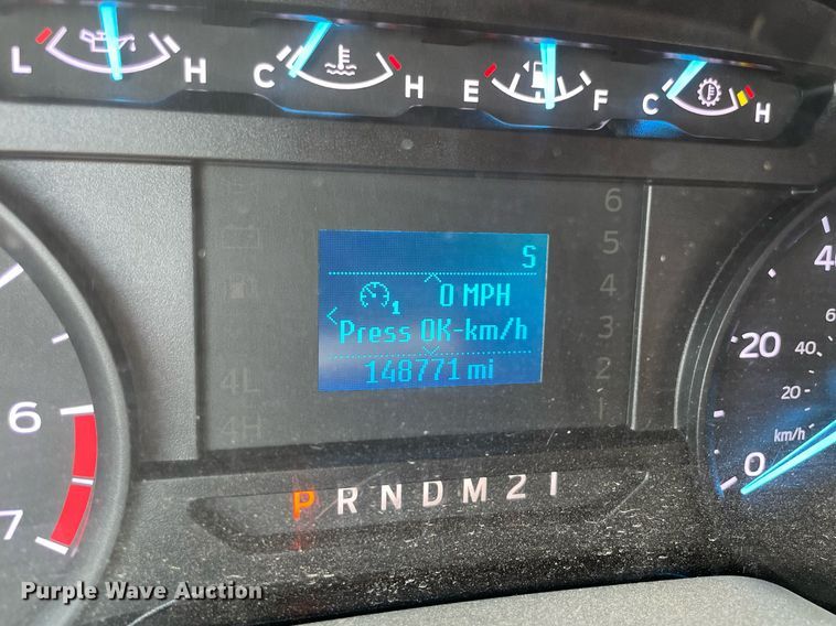 image for item DM0255 2018 Ford F250 Super Duty  SuperCab utility bed pickup truck