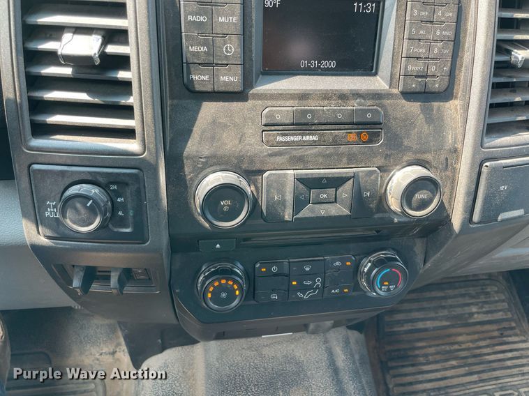 image for item DM0255 2018 Ford F250 Super Duty  SuperCab utility bed pickup truck