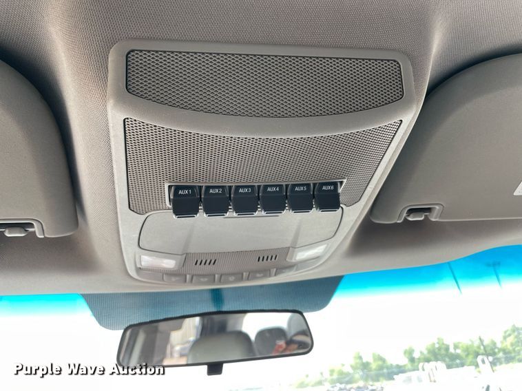 image for item DM0255 2018 Ford F250 Super Duty  SuperCab utility bed pickup truck