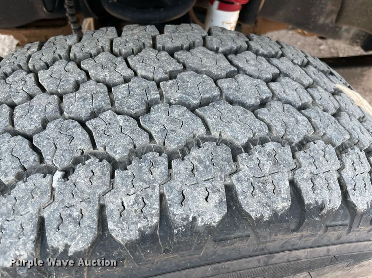 image for item DM0255 2018 Ford F250 Super Duty  SuperCab utility bed pickup truck