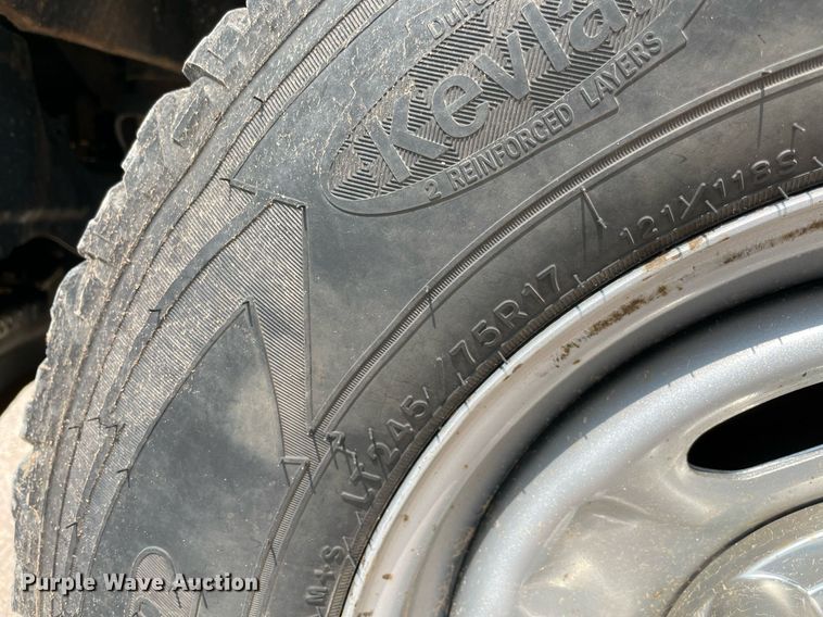 image for item DM0255 2018 Ford F250 Super Duty  SuperCab utility bed pickup truck