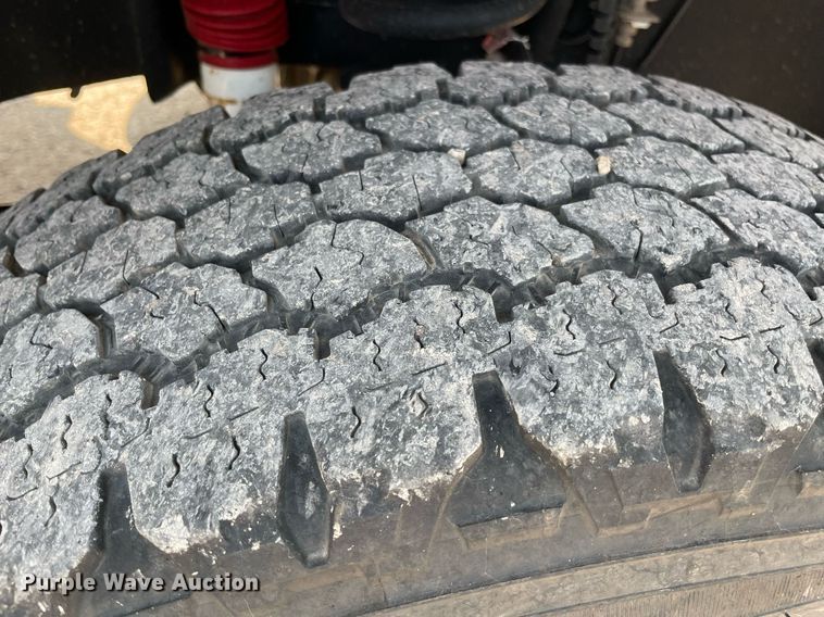 image for item DM0255 2018 Ford F250 Super Duty  SuperCab utility bed pickup truck