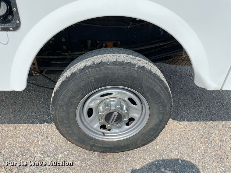 image for item DM0255 2018 Ford F250 Super Duty  SuperCab utility bed pickup truck