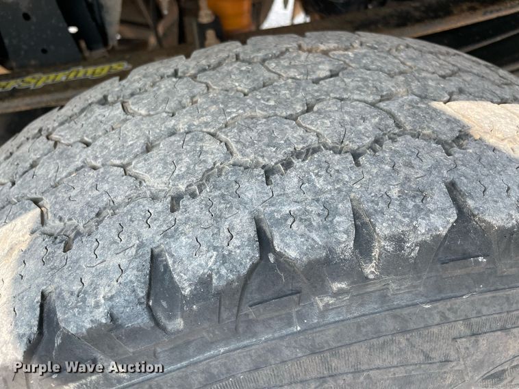 image for item DM0255 2018 Ford F250 Super Duty  SuperCab utility bed pickup truck