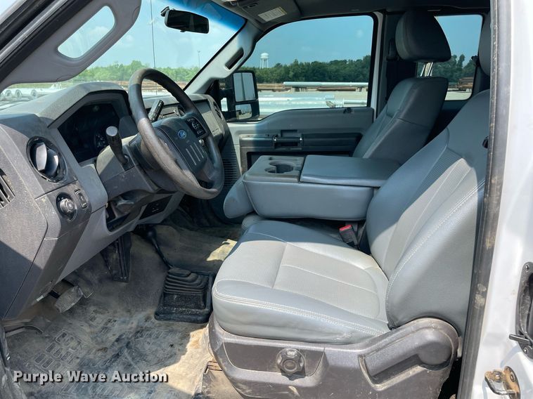 image for item DM0256 2016 Ford F550  SuperCab flatbed truck