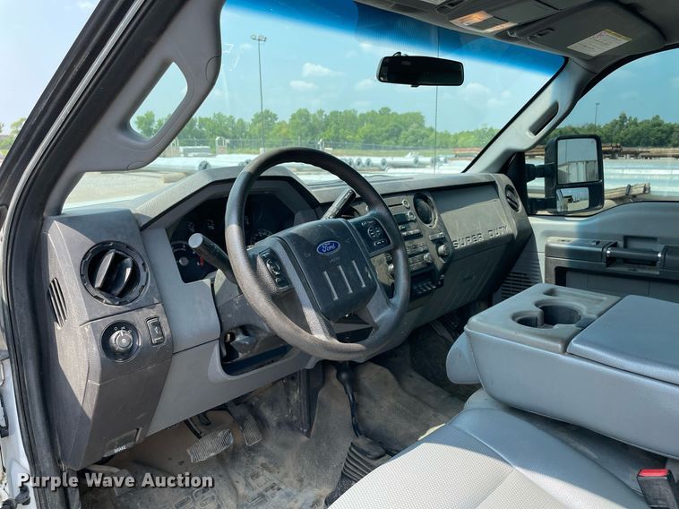 image for item DM0256 2016 Ford F550  SuperCab flatbed truck