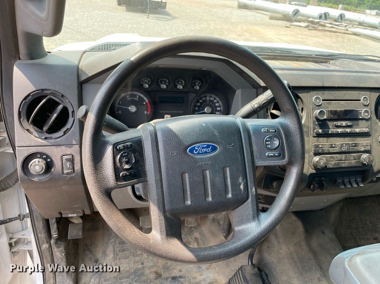 image for item DM0256 2016 Ford F550  SuperCab flatbed truck