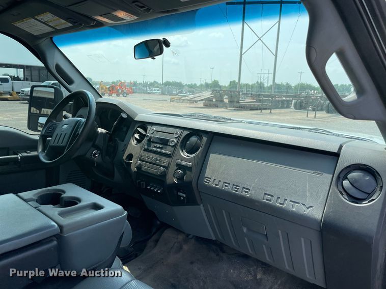 image for item DM0256 2016 Ford F550  SuperCab flatbed truck