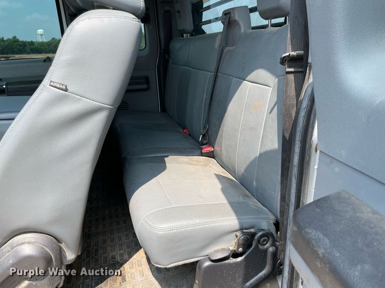 image for item DM0256 2016 Ford F550  SuperCab flatbed truck