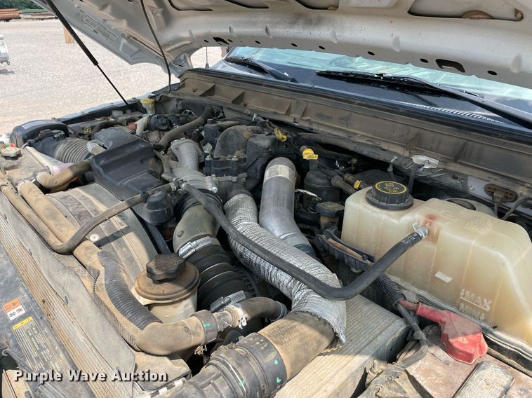 image for item DM0256 2016 Ford F550  SuperCab flatbed truck