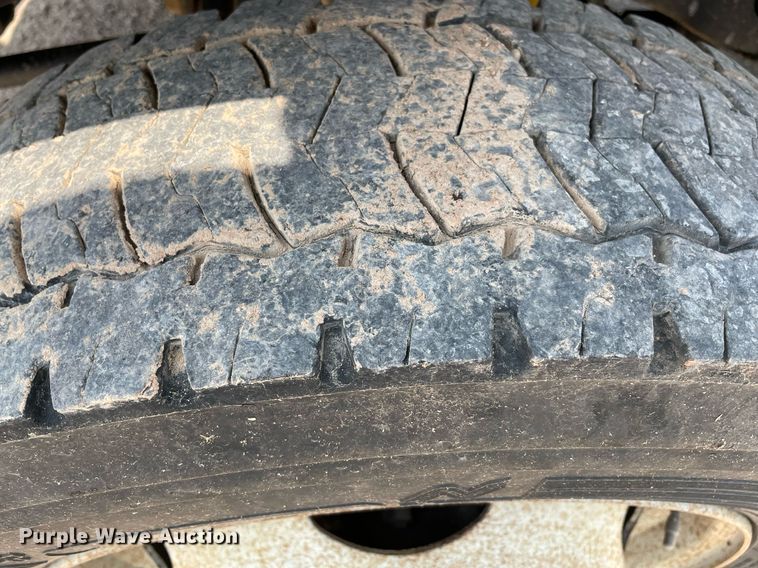 image for item DM0256 2016 Ford F550  SuperCab flatbed truck