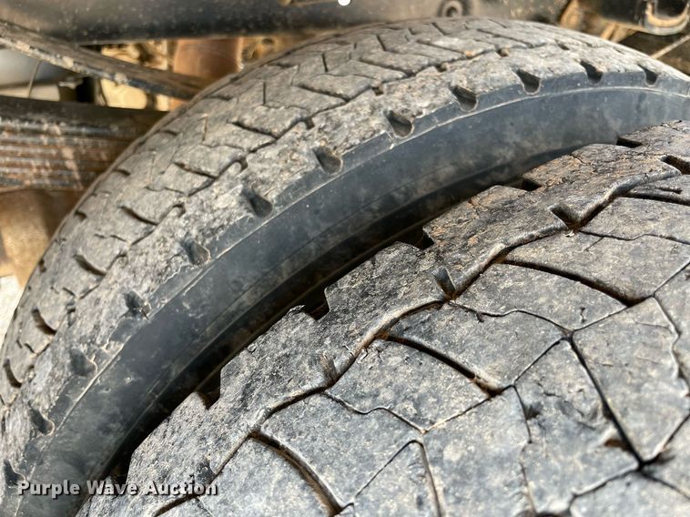 image for item DM0256 2016 Ford F550  SuperCab flatbed truck