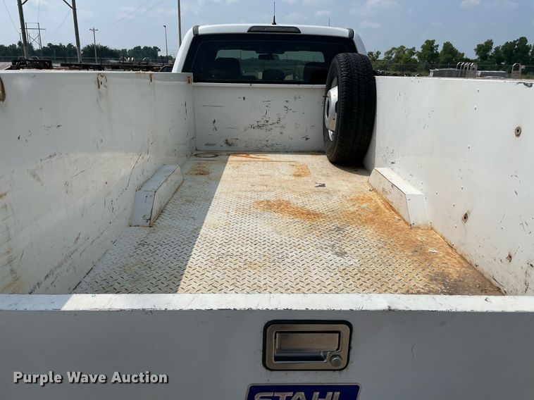 image for item DM0257 2018 Ford F350 Super Duty  SuperCab utility bed pickup truck