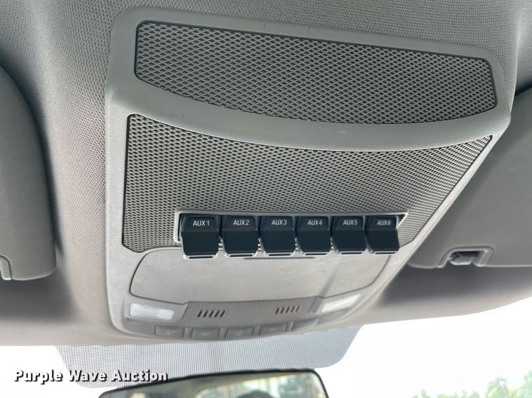 image for item DM0257 2018 Ford F350 Super Duty  SuperCab utility bed pickup truck