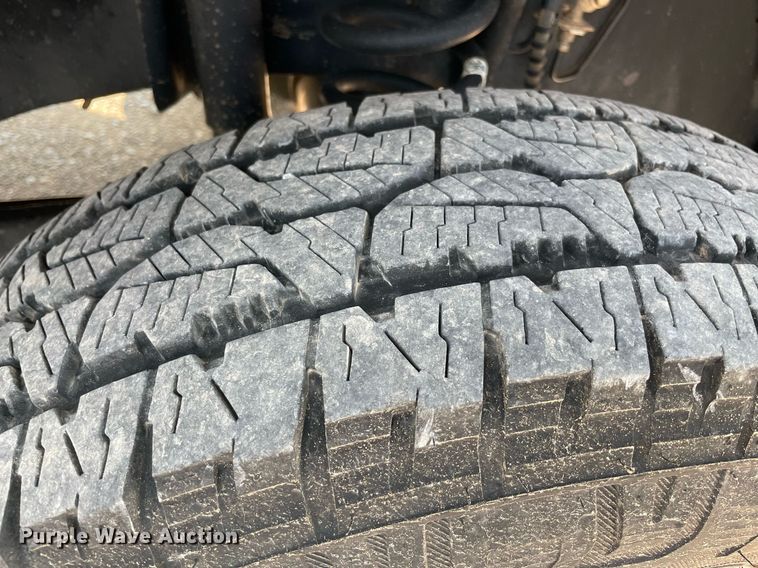 image for item DM0257 2018 Ford F350 Super Duty  SuperCab utility bed pickup truck