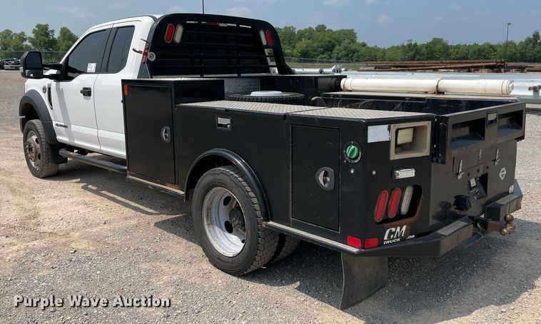 image for item DM0258 2017 Ford F550 Super Duty  SuperCab flatbed truck