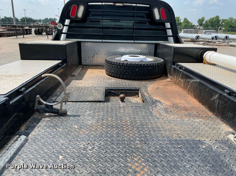 image for item DM0258 2017 Ford F550 Super Duty  SuperCab flatbed truck