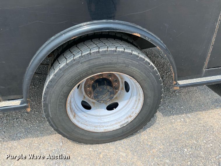 image for item DM0258 2017 Ford F550 Super Duty  SuperCab flatbed truck