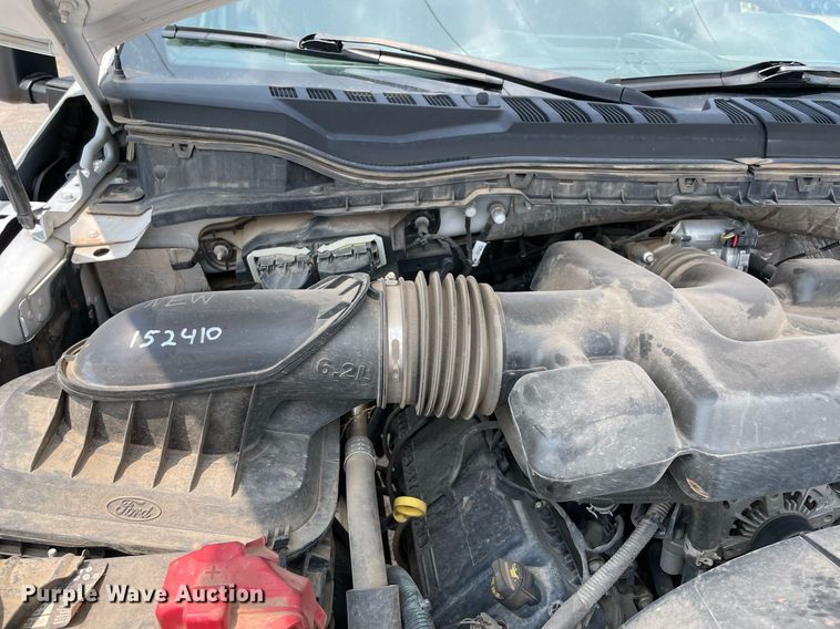 image for item DM0260 2018 Ford F250 Super Duty  SuperCab utility bed pickup truck