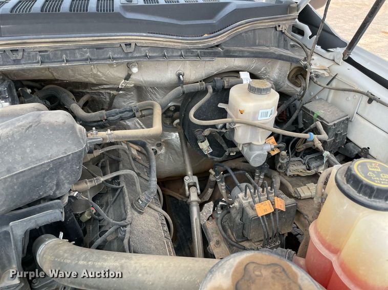 image for item DM0260 2018 Ford F250 Super Duty  SuperCab utility bed pickup truck