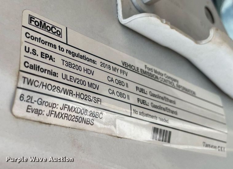 image for item DM0260 2018 Ford F250 Super Duty  SuperCab utility bed pickup truck