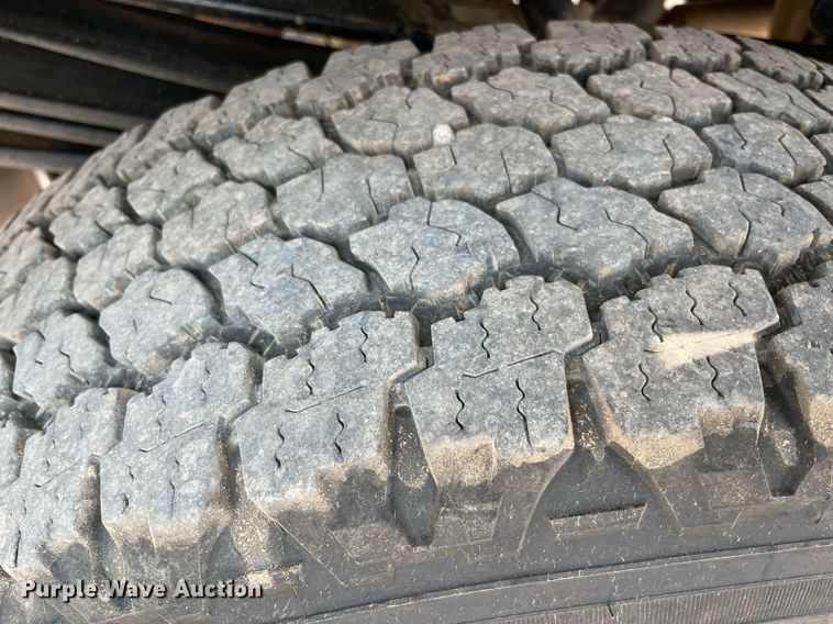 image for item DM0260 2018 Ford F250 Super Duty  SuperCab utility bed pickup truck