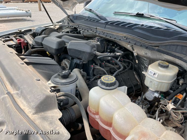 image for item DM0261 2017 Ford F350 Super Duty  SuperCab utility bed pickup truck