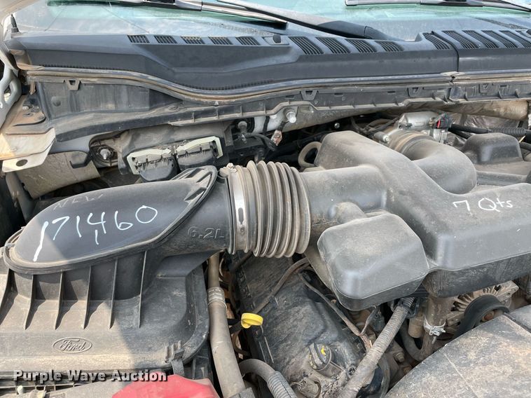 image for item DM0261 2017 Ford F350 Super Duty  SuperCab utility bed pickup truck