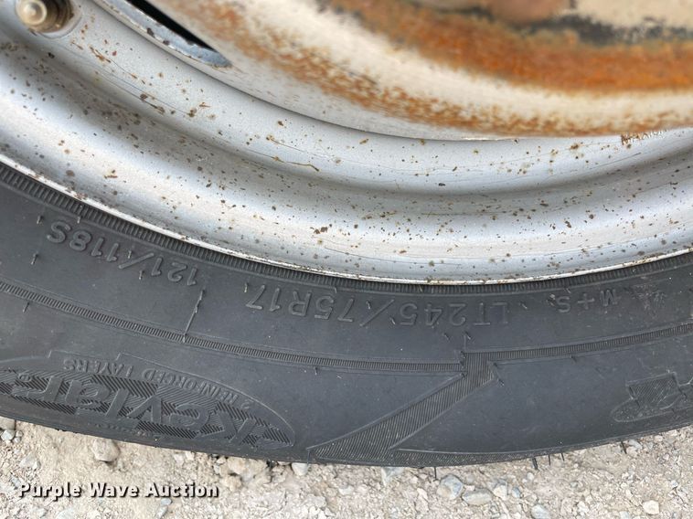 image for item DM0261 2017 Ford F350 Super Duty  SuperCab utility bed pickup truck