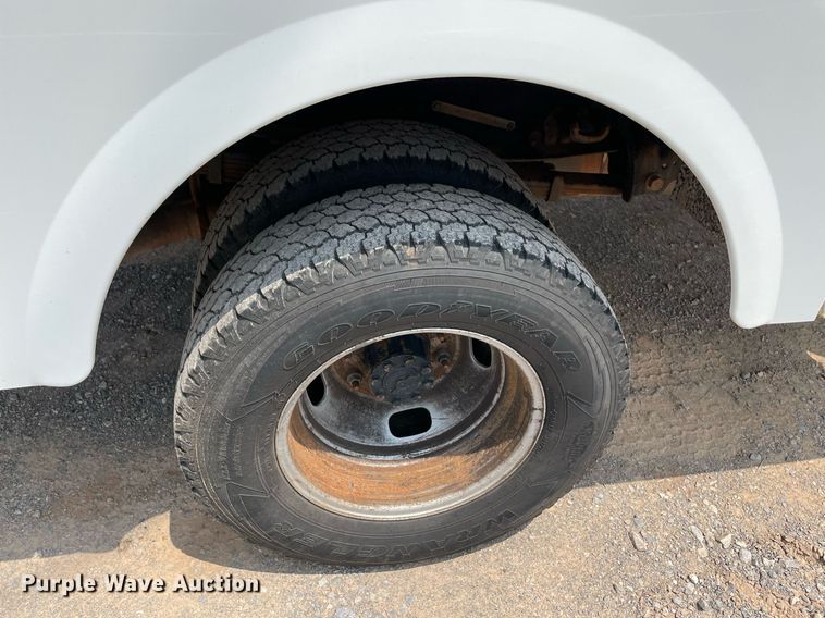 image for item DM0261 2017 Ford F350 Super Duty  SuperCab utility bed pickup truck