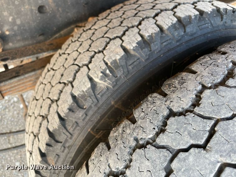 image for item DM0261 2017 Ford F350 Super Duty  SuperCab utility bed pickup truck