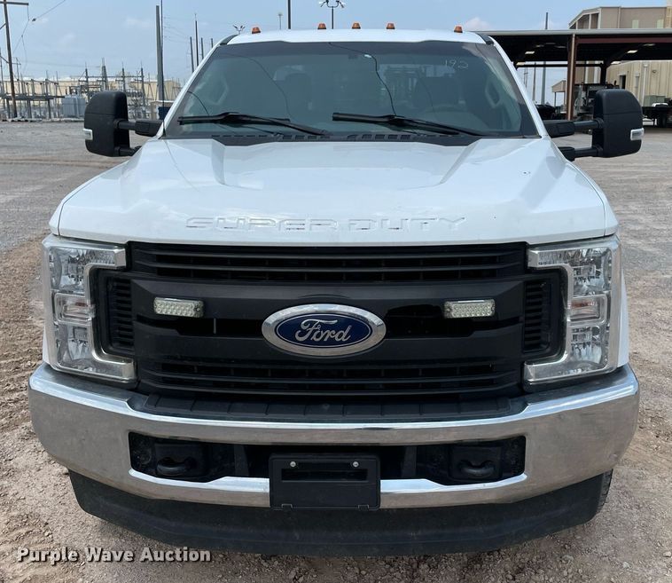 image for item DM0262 2017  Ford F350 Super Duty  SuperCab utility bed pickup truck