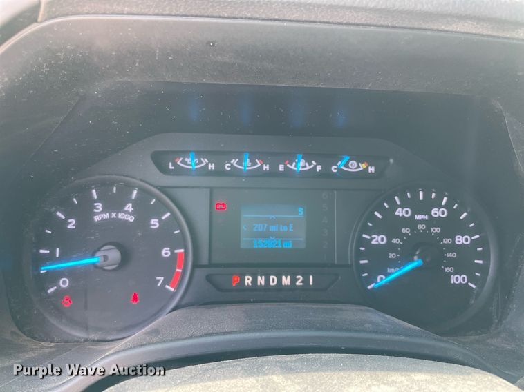 image for item DM0262 2017  Ford F350 Super Duty  SuperCab utility bed pickup truck